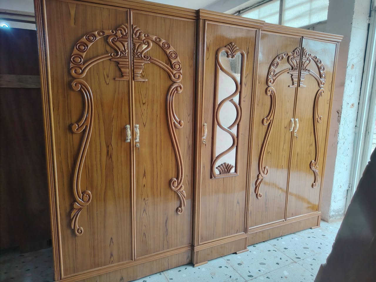 *********** يوجد لدينا جميع اخشاب مستخدم وجديد
