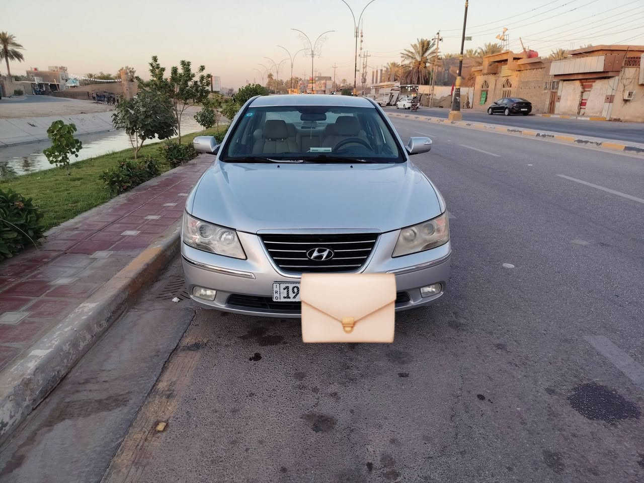 من رخصت صاحب الكروب المحترم. سوناتا موديل ١٠ رقم كربلاء دولي السعر ١١٥ والسونار موجود بالمنشور مكان السياره كربلاء ***********
