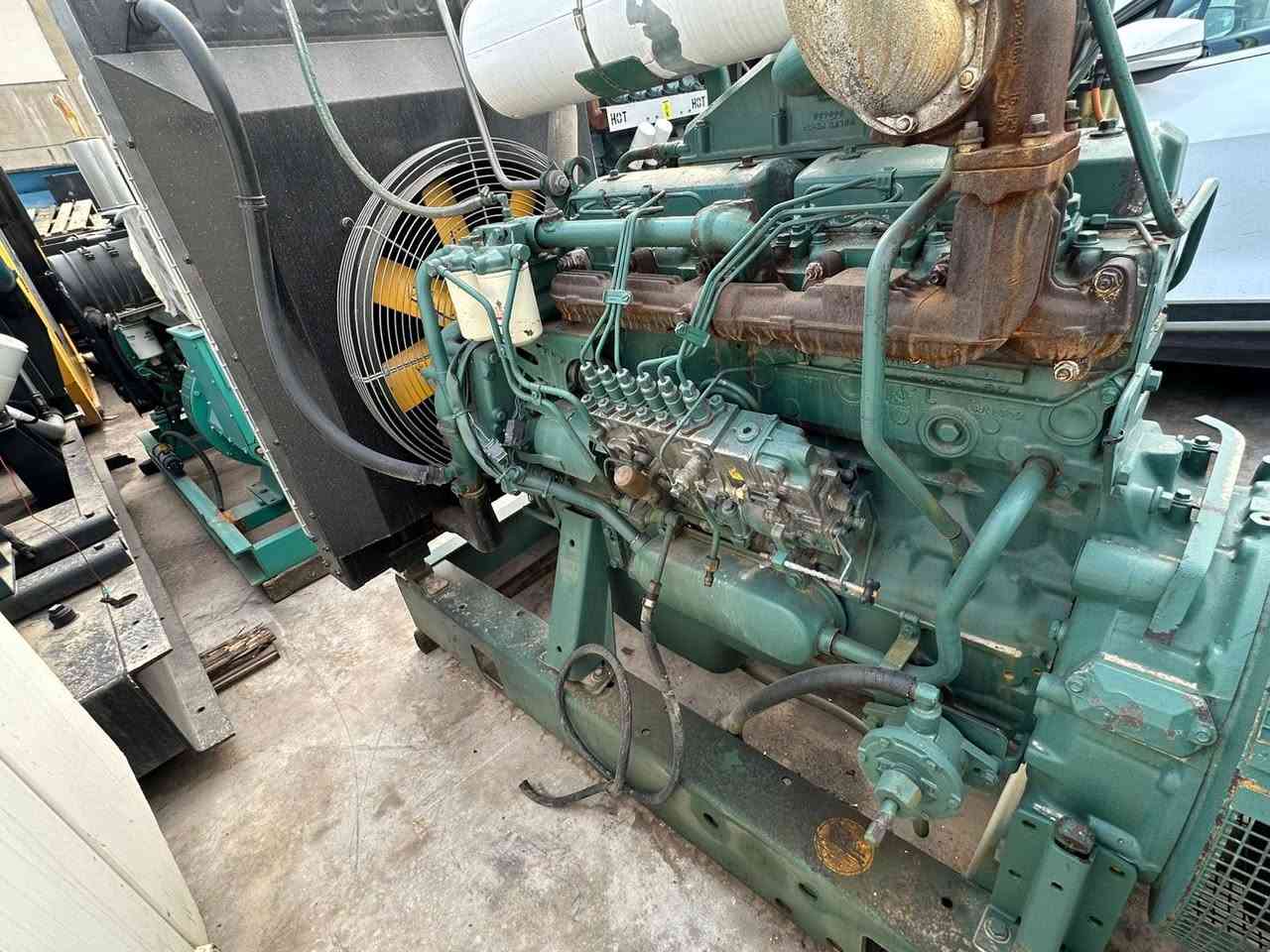 السلام عليكم
فالفو D7 اوربي
200kva 
ساعات العمل 663 ساعه فقط 
وضع بلاد شركة  
أربيل صناعه جنوبيه 
نظام اوتو حمايه فول اوتماتيك
وضع بلاد شركة  
🚚يوجد توصيل الى جميع المحافظات وبضمان🚚
🚚كياندن هةية بو هةموو شاركان بةكرينتى🚚
 للاستفسار:
 ابو علي 
***********
***********
***********

