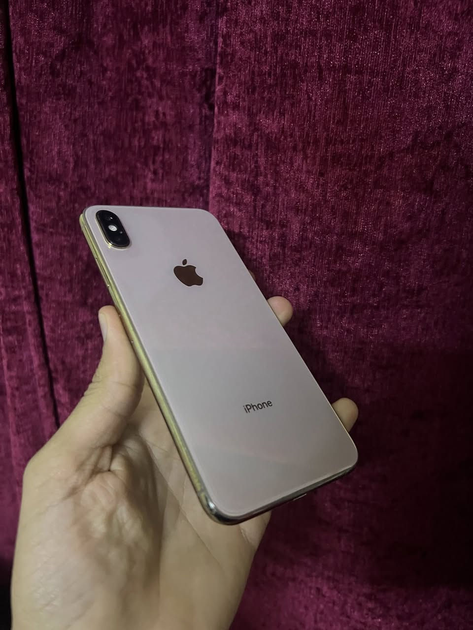 اكس ماكس
بطاريه 100 مبدله
ذاكره 256 

نضافه 90/100
ل استفسار *********** وتساب 
سعره 160 الف وبي مجال بسيط
