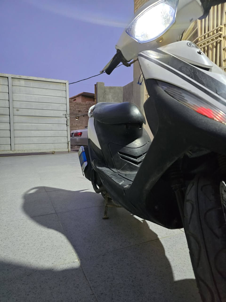 السلام عليكم
ماكس عدله بوشه 49  مامفتوحه دراجه بلاديه 

كامله من كلشي كهرباءيات اشاير لايتات 

فقط السلف مو شغال 

شلعه حلوه معدل 

السعر ٦٥٠ 

العنوان ابي الخصيب /***********
