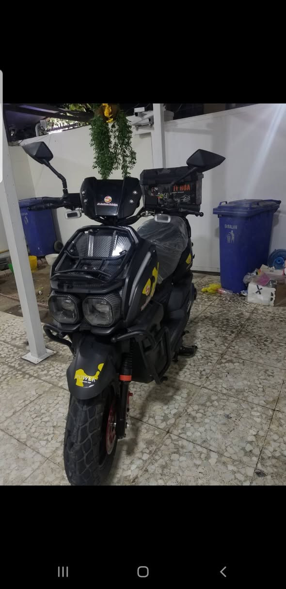 السلام عليكم
دراجة شحن لاباجي 2026 جديد فول موصفات 
بطاريات ليثيوم ملف 1500 حقيقي سرعة 120 مع ثلاث صناديق
مكان دورة 
سعر مليون وستمية قفل قفل 
رقم ***********
