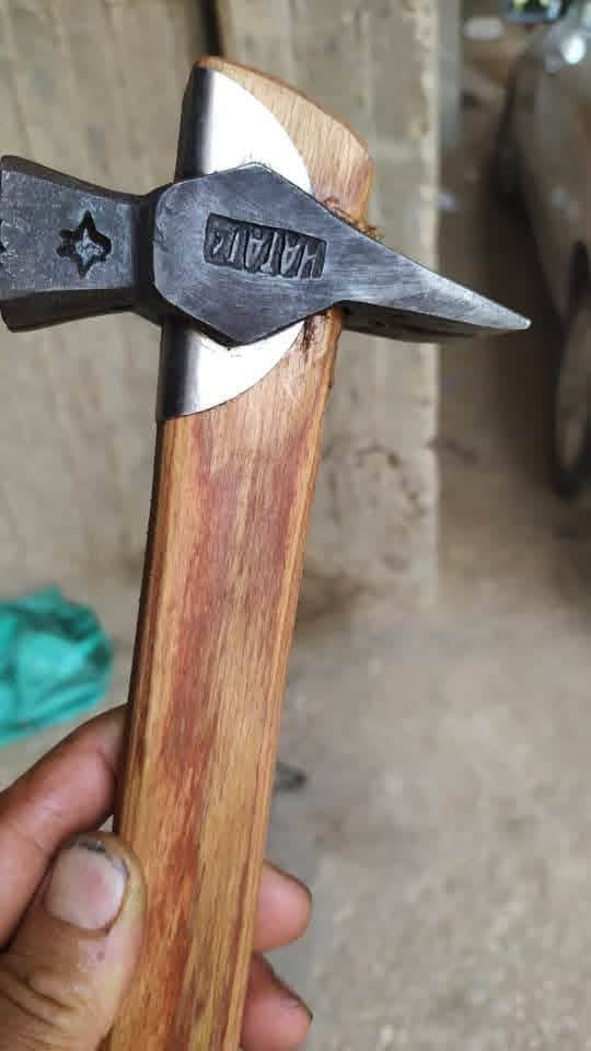 مطارق مصرية حديد فولاذ اصلي ظمان سنة بل مطرقة وحراجي جلد طبيعي للبيع الاستفسار *********** وتساب ..... ***********
