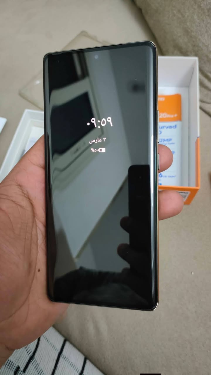 السلام عليكم
تكنو سبارك 20 برو بلاس
جهاز راقي العاب وشخصي ومعروفه مواصفاته تخبل 
شاشة اموليد منحنية
120 هيرتز 
ذاكرة 256 رام 12
بطارية 5000M
بدون غراض فقط لاسق تفصال بلجهاز سعره 10الاف وحافضه ماكسف
السعر 175الف ومعروف سعره 
دعم الشحن الاسلكي يدعم الشحن السريع


**إذا كنت صاحب هذا الإعلان وتريد حذفه لأي سبب، رجاءا أرسل رسالة إلى الدعم الفني**