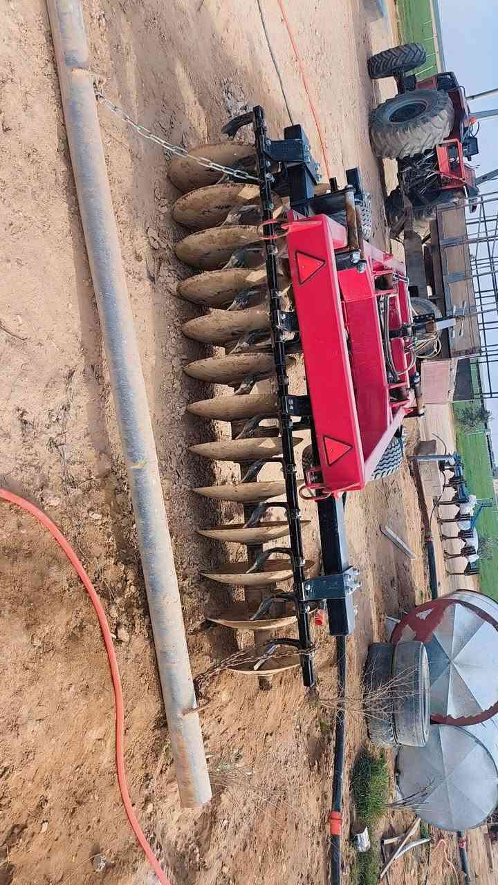 السلام عليكم رمضان مبارك
للبيع مكينه فوركسن برازيلي دبل اكسن 

موديل 2002 حجم 140 

رقم صلاح الدين تحويل مباشر 

السعر 52.مليون دينار عراقي مجال بسيط 

مع عده دسك 24 و فدان و خرماشه  كله جديده

تواصل ***********
