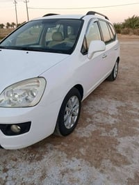 موديل ٢٠١٠ • ٧ راكب • مكينة وكير وكالة