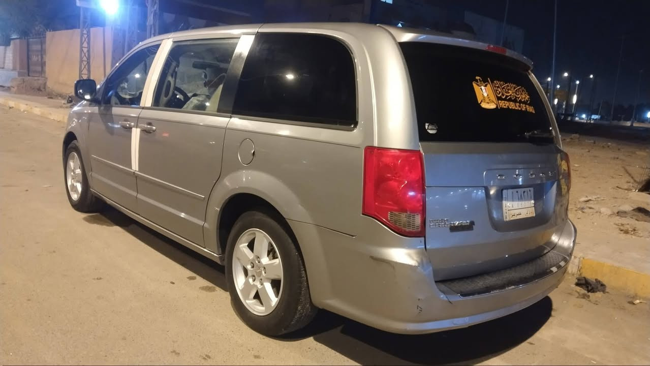 سلام عليكم
دوج كرفان مديل 2015

سياره حلوه ونضيفه 

تحكم مري 
تحكم ستيرن 
كشنات قماش أسود
ألون سلفري 

الرقم ذي قار حره.

مكانه الناصريه مركز 

غير متواجد عل أنترنيت
رقم الهاتف . ***********
رقم صاحب السياره 👆 
حيدر الخاقاني 

أقره المنشور .👆👆
