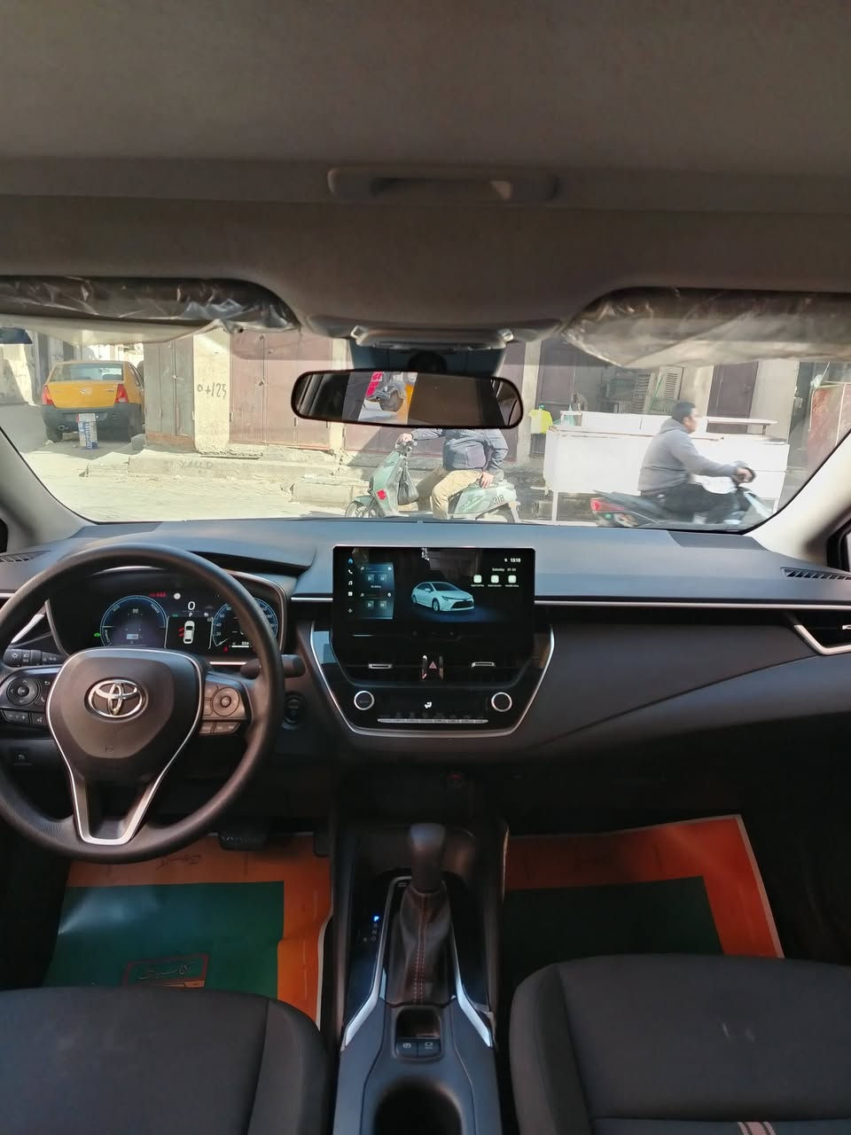 كورلا هايبرد موديل 25 فول مواصفات شكل الامريكي السياره رقم بغداد باسمي هزه جديده ماشيه 14الف 
بيها بارد باب السايق خفيف
مواصفات
بصمه
فتحه
رادارات امامي و خلفي
حساسات خلفيه
تحديد مسار
شاشه دجتل
تبريد قطعتين
سايد بريك بصمه
اوتو هولد
درايڤ مود(نورمال - ايكو - بور)
مانع انزلاق
لايتات LED
السعر 160 وبيها مجال
الاتصال على الرقم ***********
العنوان بغداد الكفاح
