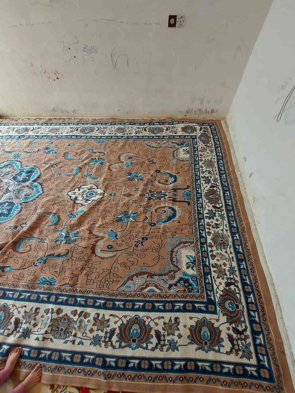 للبيع فرشة ووياها مدات
 2 مالاتها سعر 100 وبيهن مجال مكاني حميدية. الشراي يتصل 0775 390 7057
