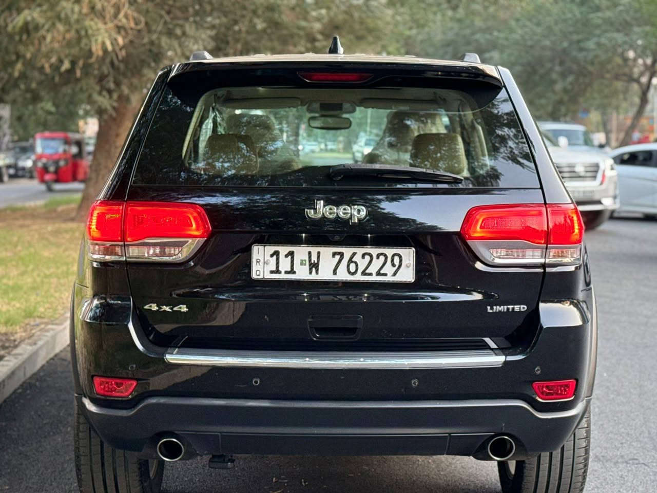 جيب 2017
خليجي مكفوله من الصبغ والتبديل 
رقم بغداد مشروع وطني 
مستخدم عداد 44 ميل 
مواصفات لمتد 
مكينه 3.6
بانوراما 
داخل بيجي 
بصمه تشغيل 
تشغيل عن بعد 
مقاعد الاماميه تدفئه + تبريد 
شاشه كبيره 
اريل نفكيتر 
كامره خلفيه 
مقعد الاماميي كهرباء 
فور ويل 
لايت زنون 
حساس امامي 
حساس خلفي 
تحكم ستيرن 
تبريد قطعتين 

السعر 25 الف 

العنوان الكاظمية

*********** متواجد واتساب
