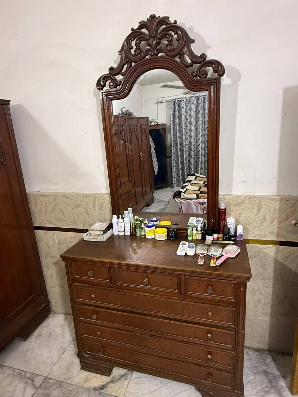 السلام عليكم
غرفه نوم للبيع 

الاستفسار السعر400


**إذا كنت صاحب هذا الإعلان وتريد حذفه لأي سبب، رجاءا أرسل رسالة إلى الدعم الفني**
