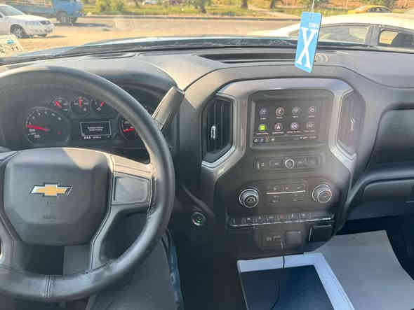 موديل ٢٠٢٤ رقم بغداد بأسمي ومستوردها على ايدي ضرر بس بنيد تبدل ونصبغ بدون راديترات او جاملغات او شواصي 
باب طويل بدي قصير 
محرك ٢٧٠٠ تيربو 
ايرباك دركة فقط 
تو ويل وبصمة تشغيل 
تحديد مسار 
كار بلي 
مكان السيارة بغداد الغزالية او الحرية 
السعر ٢٨ 
للاتصال ***********
