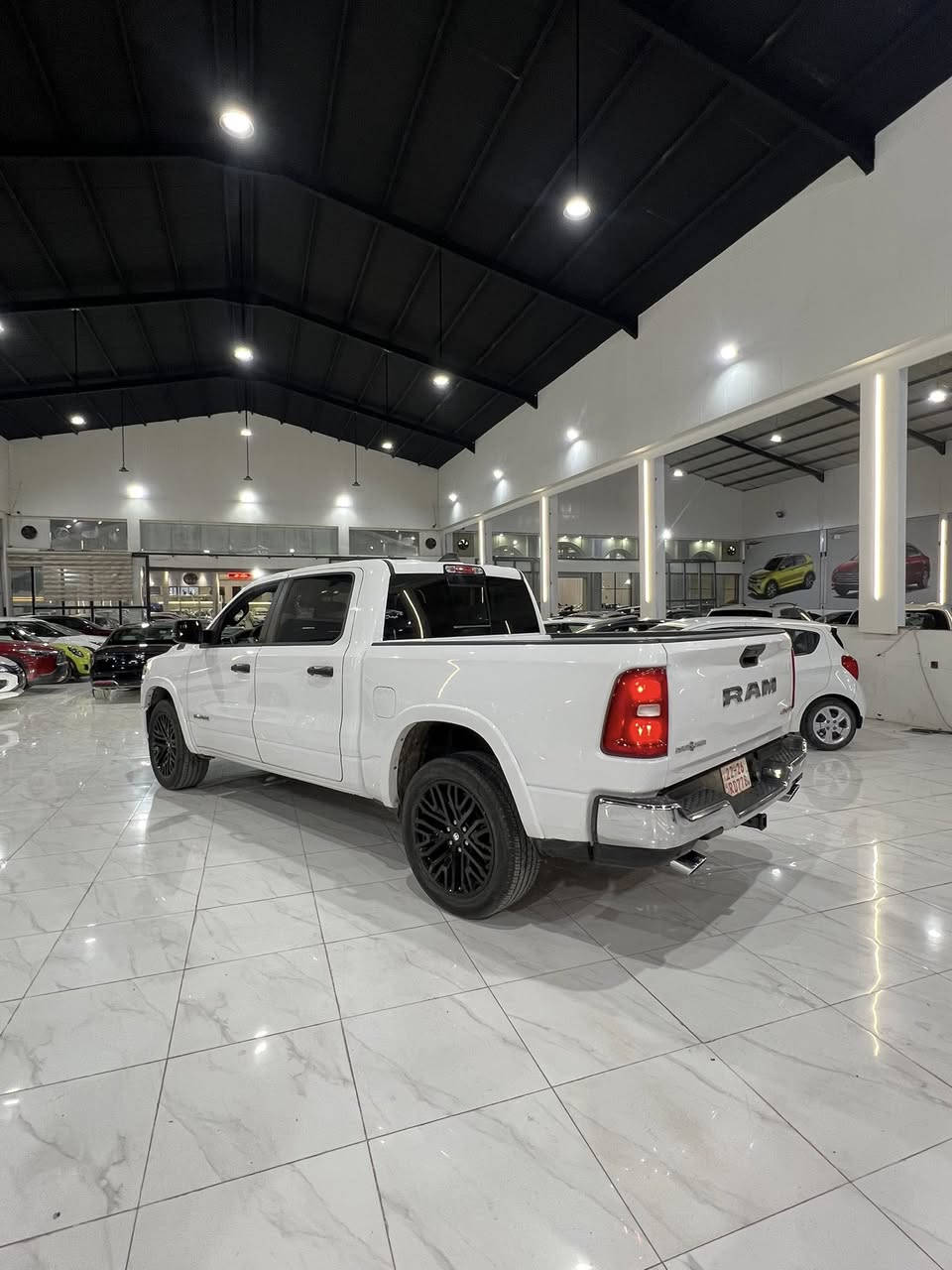 🔥 RAM 1500 موديل 2025 🔥
⚡ محرك 6 سلندر توين تيربو (Twin Turbo) – قوة وأداء عالي
🚙 دفع رباعي (4x4) جاهز لكل الطرق

✅ الحالة:
✔ بدون صبغ (وكالة)
✔ باب جبر + بودي قصير
✔ بك هورن (Bighorn) المرغوب

🌟 المواصفات:
✔ شاشة وسطية كبيرة حديثة
✔ كاميرا خلفية + حساسات
✔ تشغيل بصمة (Start/Stop)
✔ نظام دخول ذكي
✔ كير أوتوماتيك 8 سرعات
✔ مقاعد مريحة قماش / كهرباء
✔ تحكم ستيرن (ستيرن مالتي)
✔ مثبت سرعة
✔ نظام توفير الوقود (Eco Mode)
✔ نظام مانع الانزلاق والثبات
✔ رنقات ألمنيوم وكالة
✔ إنارة LED أمامي وخلفي

💥 المميزات:
✔ محرك اقتصادي مقارنة بالقوة
✔ مناسب للعمل والسفر
✔ سيارة نظيفة وجاهزة

💰 السعر: 243 ورقة وبيه مجال
📍 الموقع: أربيل
📞 للاستفسار: ***********
