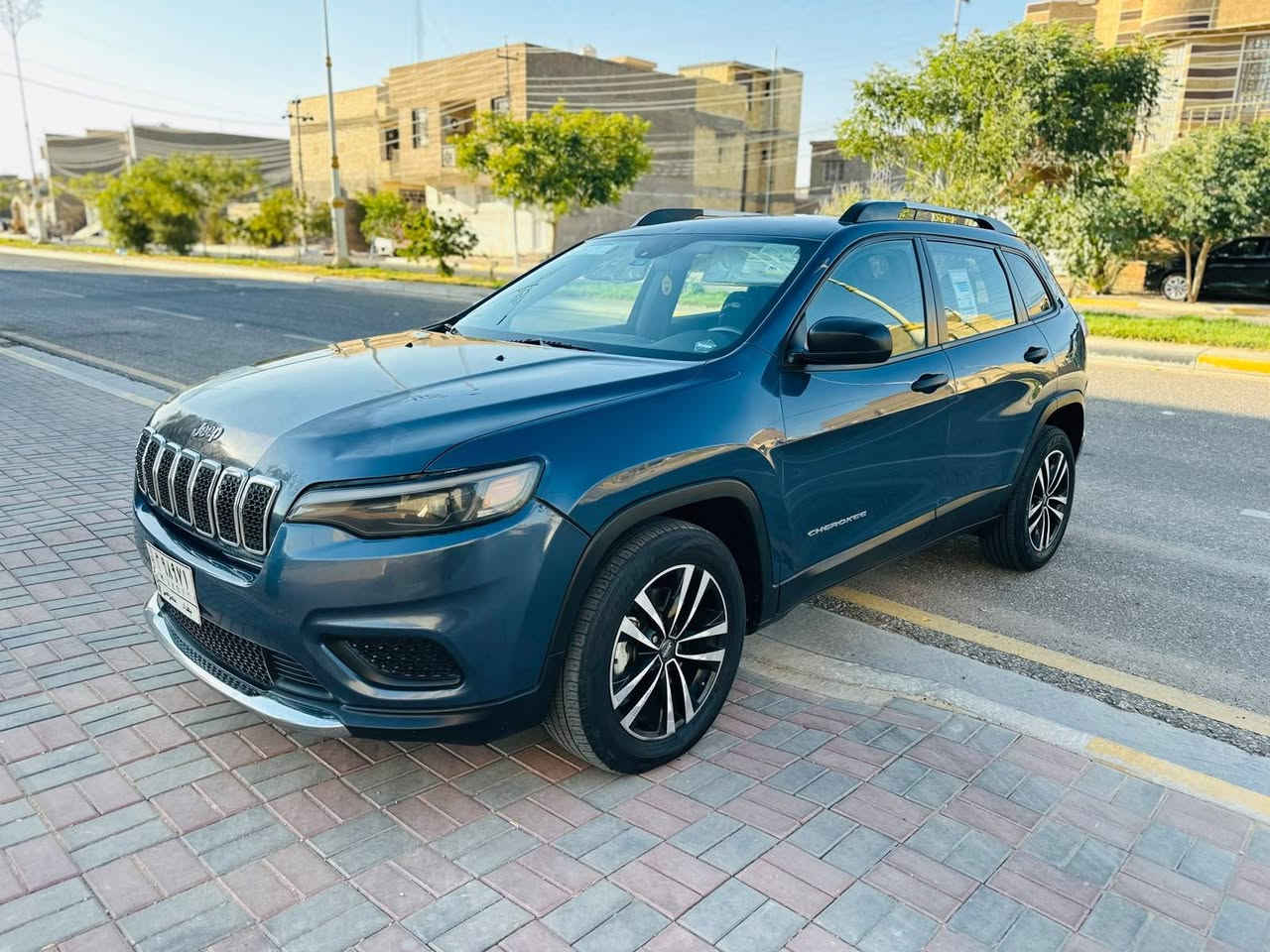 سلام عليكم جيب بزون موديل 19 ربع البنيد صبغ فقط السعر 115 وبي مجال قليل مكينه وكير كفاله تخم تاير حداديه تبريد ثلج شاشه كبيره تحكم ستيرن جهتين 4 وضعيات قياده. سايد بريك بصمه كشنات تدفئه ستيرن تدفئه وباقي موصفات المعروفه العنوان كربلاء للستفسار ***********
