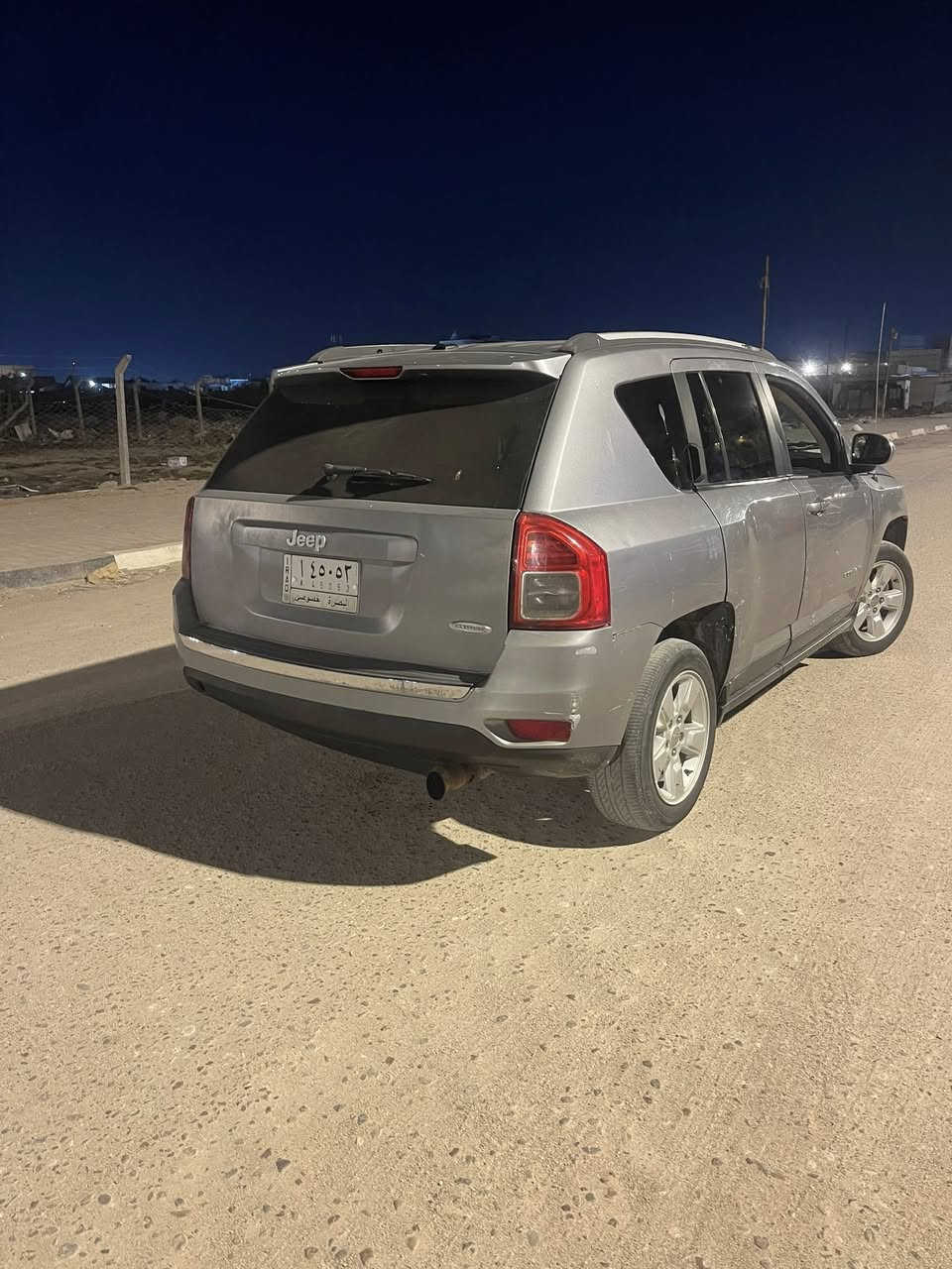 سلام عليكم
جيب كومبارس
مديل 2017
حره
السياره ضربتها باب الصندوك 
السياره ماشيه 84 k فقط
مكينه وكير وتبريد كفاله 
السياره يحتاجلها ترتيب
رقم السياره بصره
مكينه 4
أداخل مالتها كلش نضيف
سعر 110وبيها مجال قليل 
التواصل ***********
