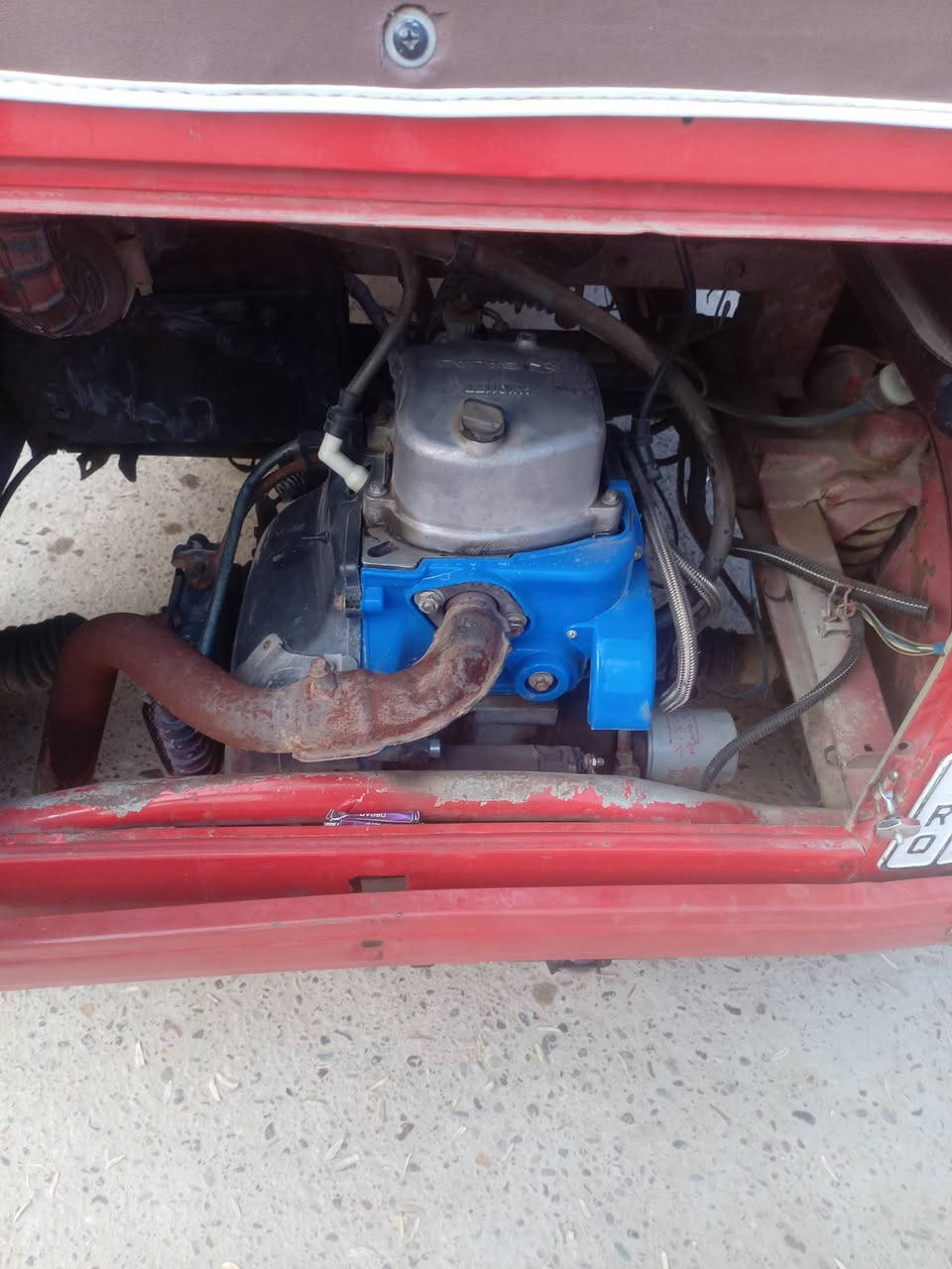 سلام عليكم ١٨ رقم و سنويه مصبوغه عام  تكتك خير من الله ما ناقصها كلشي
بغداد الكماليه ***********
