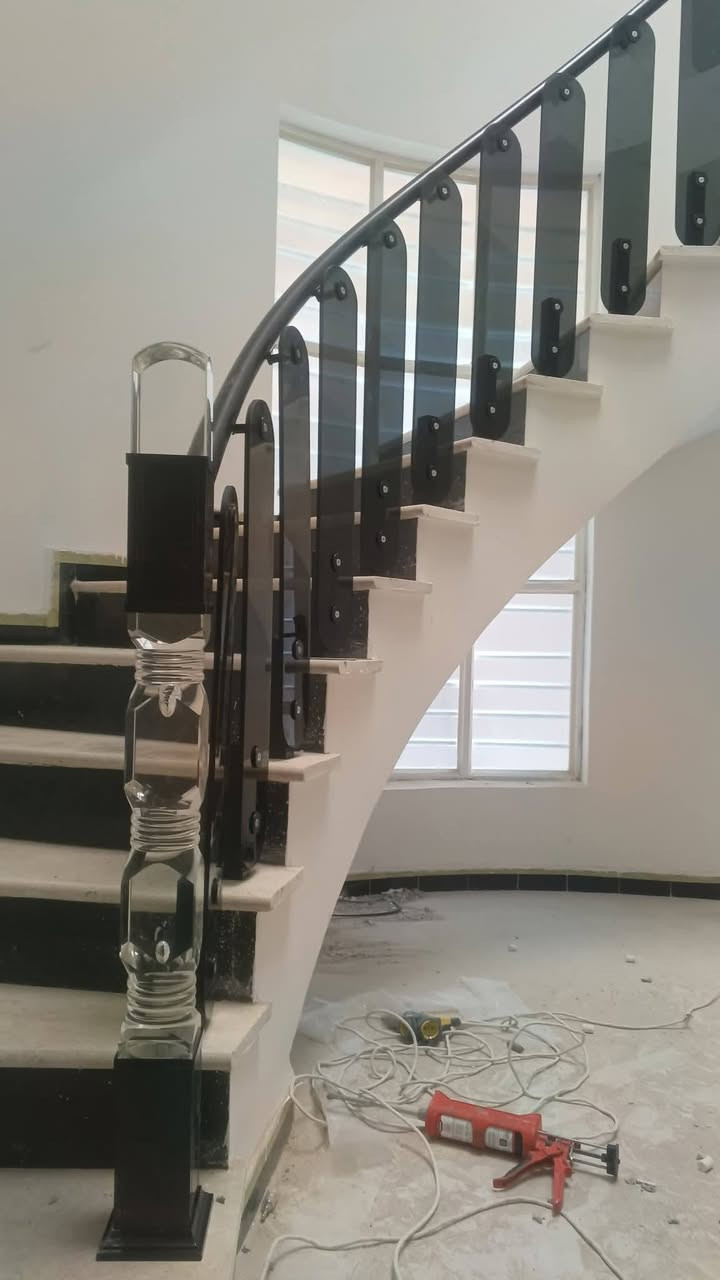 سلام عليكم
نشتغل محجار المنيوم وزجاج سعر مناسب مواد تركي درجه اولاه ضمان ٥سنه اي شي أصير صيانه مجانا
زجاج خطوط كل بايا سعر ٢٠الف
زجاج ساده اسواد سعر متر ٤٥دولار
زجاج ساده ابيض شفاف سعر متر ٤٠دولار
***********
*********** واتساب
