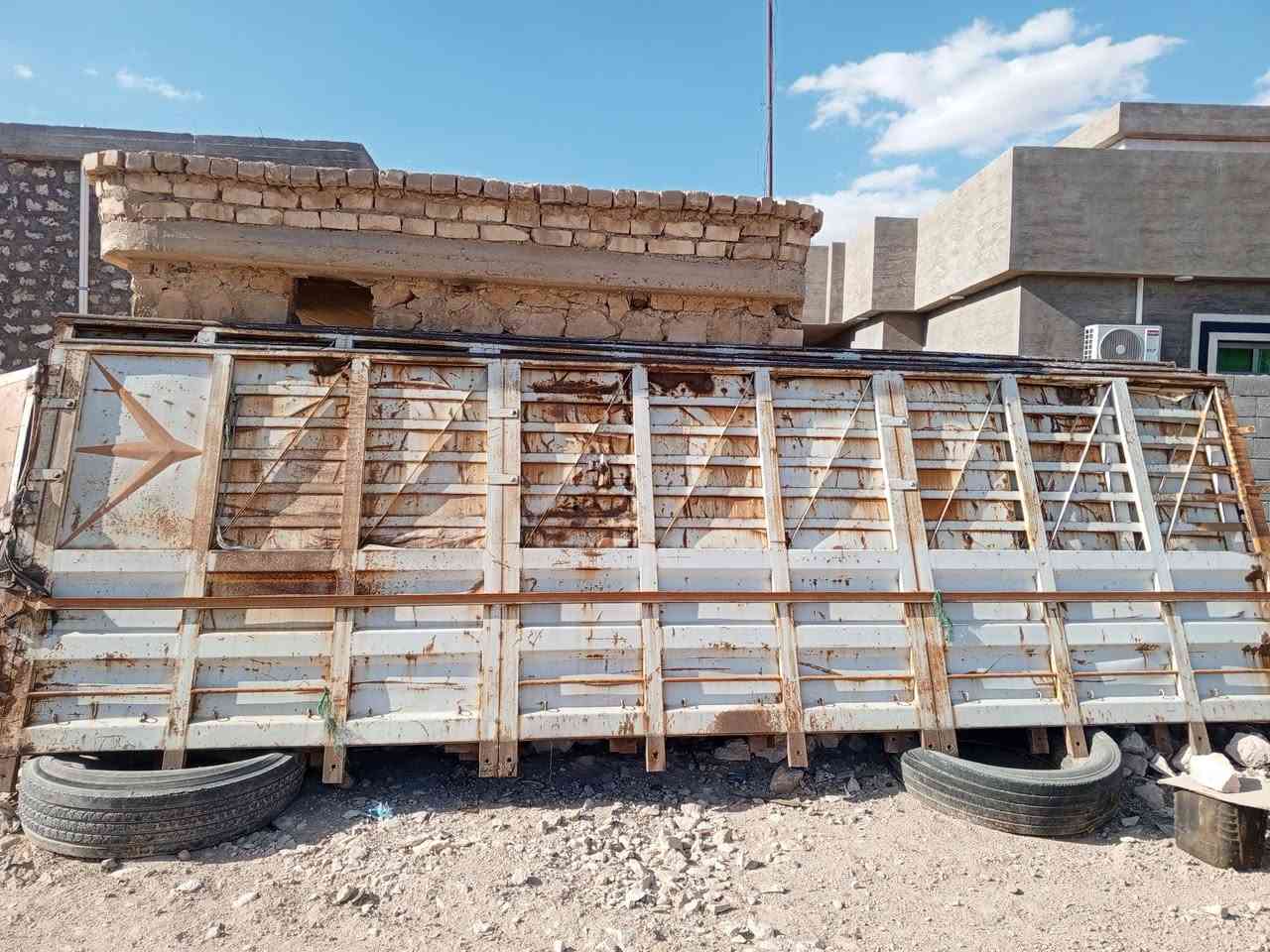 عربانه اوربيه محدده أربع محاور دبل تاير أر 11 بلادي طول 13 بلادي تخم تاير مكفوله كفاله عامه جوبلس برميل جناب مال الجرف ارتفاع 190 انضاف للاستفسار اتصل ***********
