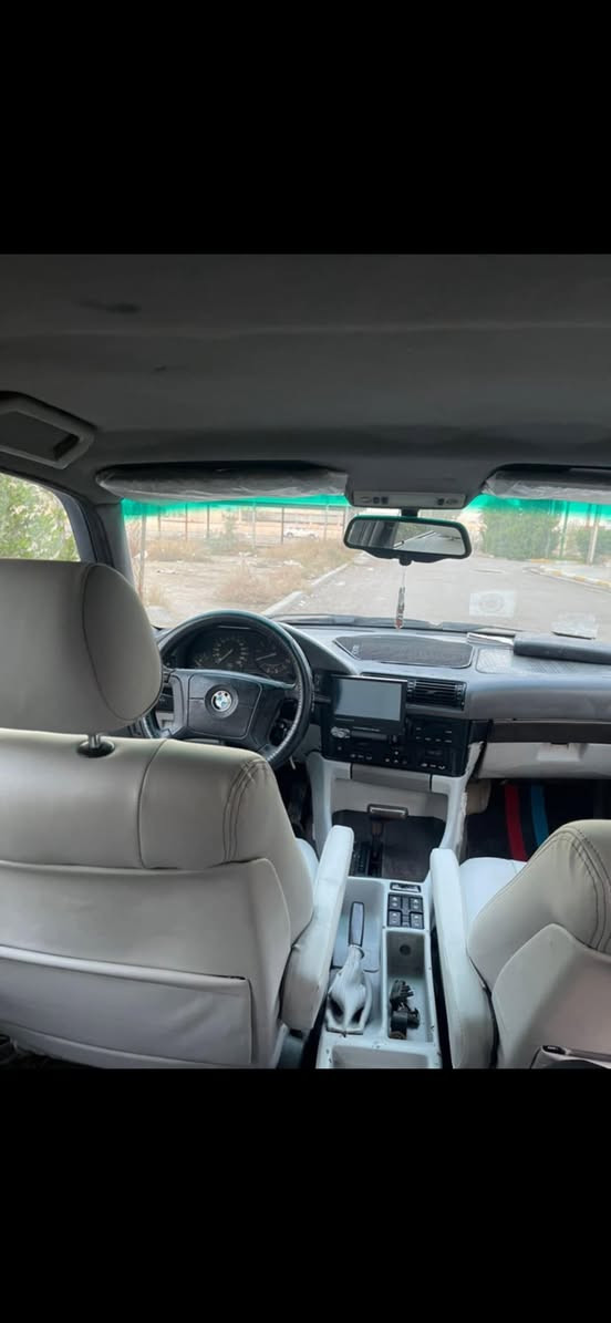 سلام عليكم حبايب 525 مسكر فانوس مديل 92 سنويه جديدة بسمي كير مكينه جدد تبريد ثلج صدر مامي خلفي جديد تخم تاير جديد غرفه جديدة فقط شيال مال كاردن محتاجلها الباقي مكفول  أي ضربه مابيها مصبوغه لجماليه السعر ٥٦وبيها مجال نتصل وخادمك مكلف بل نشر مكلف بل نشر ‭٠٧٨٢ ٢٢٥ ٢٩٤٦
