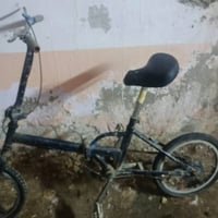 بايسكلات البيع واحده عوزه بس زجيل وصغير عوز بس جوب ينباعن سوه ٧٥ وبيهن...