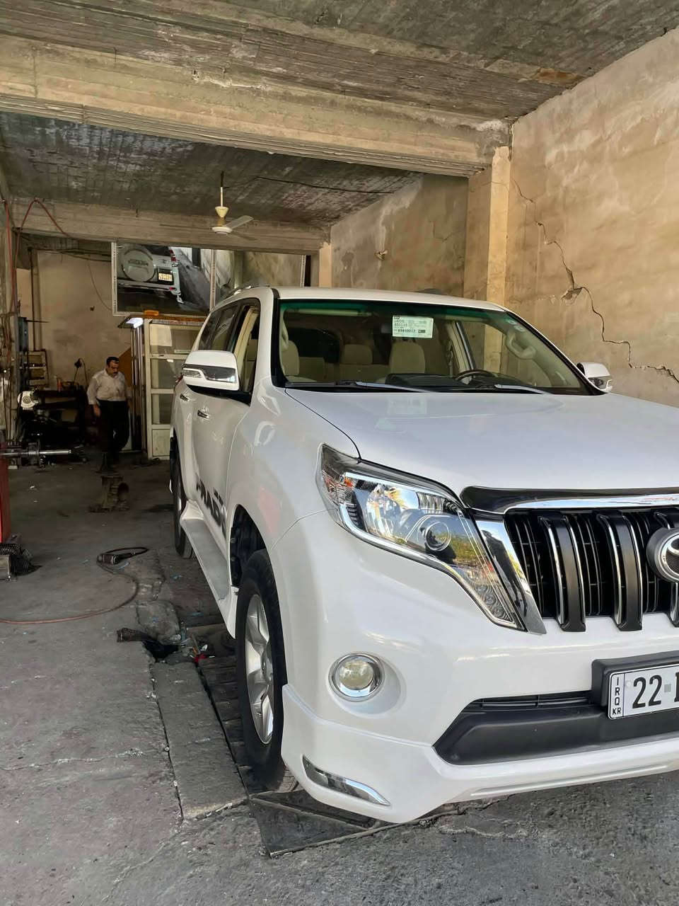 توێتا پرادۆ 2013
٢١٠ ھەزار رۆیشتوە چوار پستۆنە ٣جێی ساردە كوتە سەیارەیەكی زۆر خاوێنە كامل سێرڤسی بۆكراوە 
*********** سوران, أربيل
