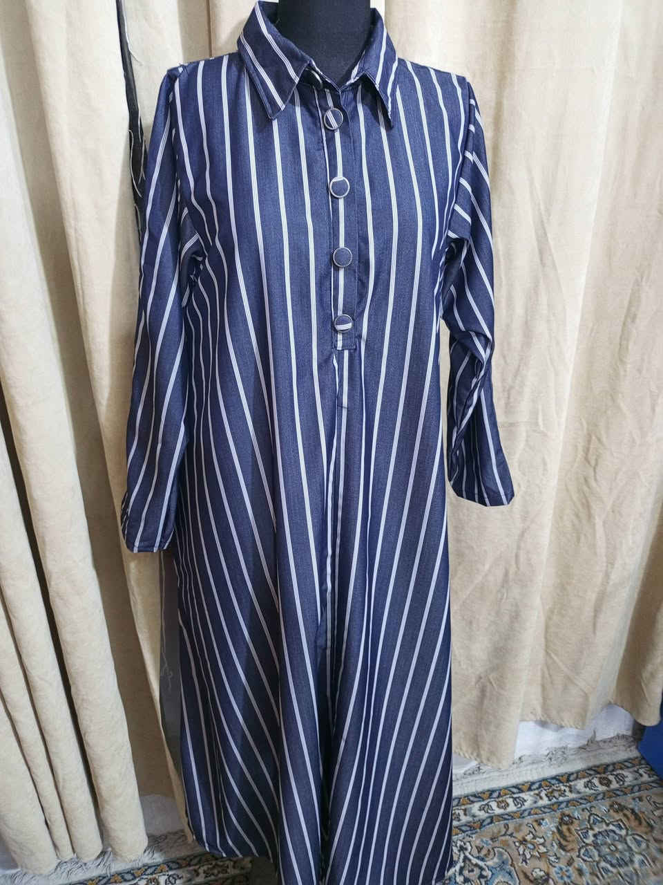 بنات هذه اخياطي الله شاهد اي وحده اتريد اتخيط تتصل ***********
بيه وات ساب
