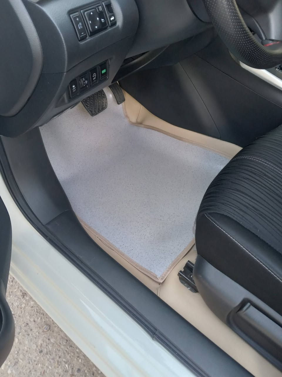 نيسان سنترا 2024
..      مكفوله كفاله عامه.   
من صبغ وفتح وتبديل 
فقط رصعه جوة قبق البانزين وسحبتها 
ماتبين اصلا ..ماشر عليها بالصور
    محرك ١٦٠٠ 
السيارة جديده تراي وضع شركه 
تبريد قطعتين ثلج 
ماشيه ٥٠ الف 
سنويه وفحص وهزة كلها جديده 
رقم اربيل باسمي
السعر 119 وبيها مجال كلش قليل حك الجيه فقط 
العنوان بغداد الحريه   ***********
