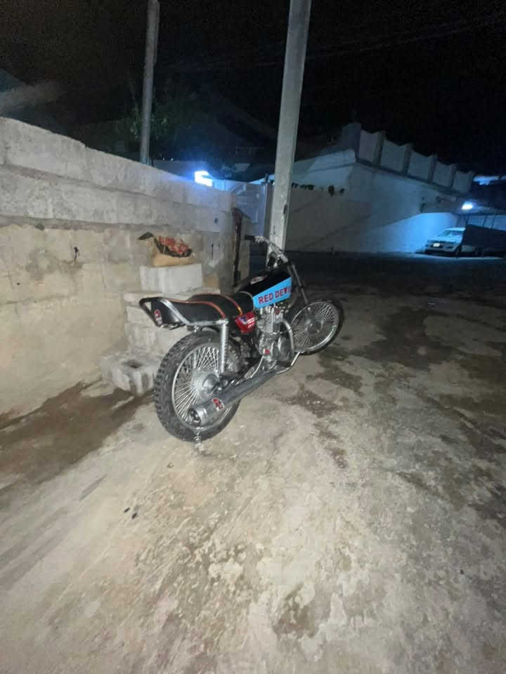 للبيع نامه موديل 21 تعمير جديد مكان جلولاء السعر 375وبي مجال رقم ***********
