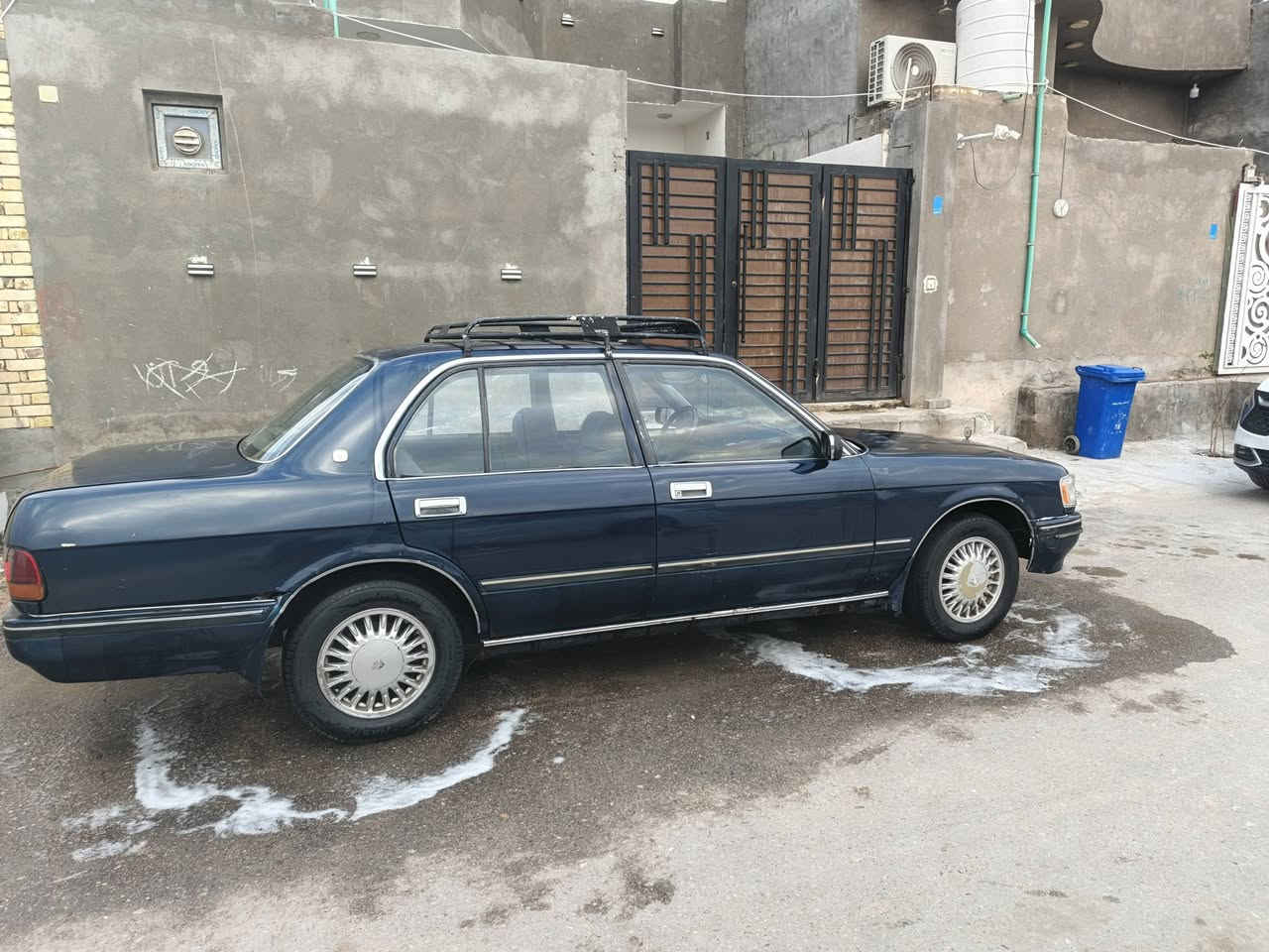 كراون ارنب مديل 92  ب اسمي السياره  مكينه وكير مكفولات وكفاله من الكصه كهربائيات شويه تعبانه سعرها 55 وبيها مجال قليل مكان السياره بصره حي بغداد  *********** اكثر شي موجود على الواتساب *********** هذا الرقم الثاني احتياط
