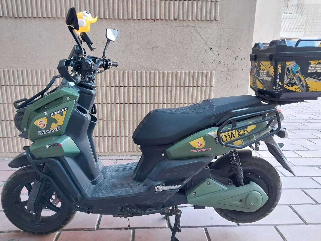 دراجه أباتشي 6 بطاريات مسطره 3سرعات سرعه 110 حقيقي لايت زنون سماعه بلوتوث صندوق  دراجه جديده الستعمال اقل شهر دراجه فول شلعه تخبل سعر مليون 250 
***********
