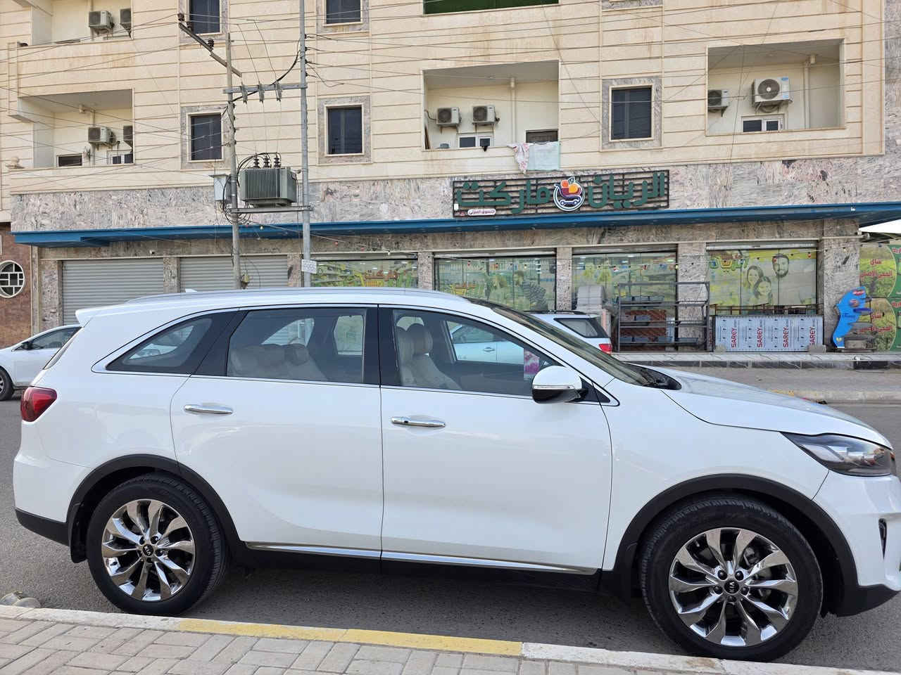كيا سورنتو 2020 - خليجي (للبيع) 🚗
🔍 تفاصيل السيارة:
​الموديل: 2020.
رقم بغداد. 
المكان الأنبار _الرمادي. 
​ فول مواصفات ما عدا الفورويل. 
​ الضرر: ضربه في الدعامية والجاملغ عكس السايق
​ التفاصيل الماليه والتحويل:
​السيارة باسمي الشخصي.
​نظام الأقساط: مطلوبة لمصرف الرافدين، متبقي عليها 12 شهر فقط وتصبح حرة بالكامل.
​الضمان: وجود كفيل ضامن يتم الأستقطاع منه من خلال الماستر شهريا لسداد الأقساط الباقيه. 
السعر225ورقه وبيها مجال .
​📞 للاستفسار والتواصل
​ مباشرة على الرقم:
 ***********
