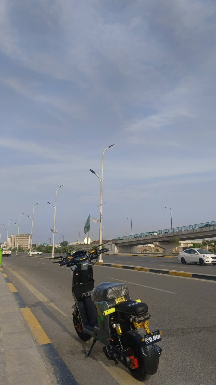 سلام عليكمR9 ونلي 2026الدراجه بحالة الوكاله ما ماشيه ما مستعمله هواي  5 باتري + شاحنتها الاصليه الدراجه عليها تعديلات من برا فقط + غراضها البلاد كلهن موجودات حتا المري موجودات الدراجه فحص وضمان ***********
