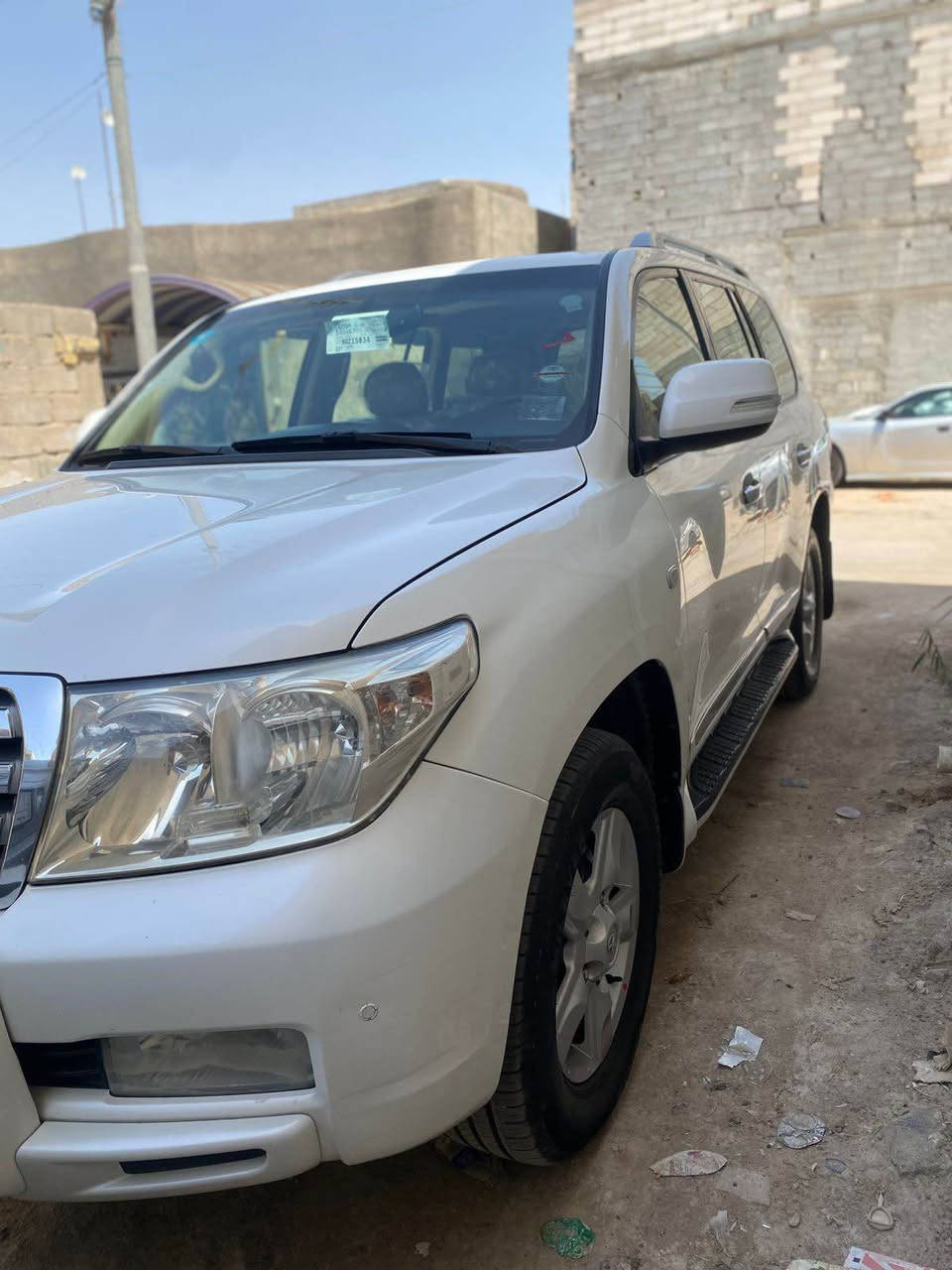 لاندكروز ستينيه موديل2011 خليجي رقم بصره لجديد كفاله ضربه وصبغ وتبديل رقم راعي سياره*********** البصرة, العراق
