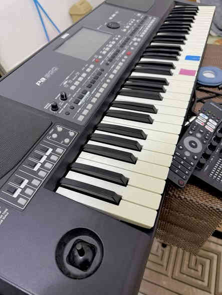 كورجpa 600 🎹 فول نضافة بعدة لاسق الشاشة سيتات وايقاعات تخبل عراقي واشكال بي صوت فول نقاوه وجهاز بالضمان ومامفتوح السعر من الاخير وقفل 650 $ عنواني ديالى المقدادية الهارونية  ماعندي توصيل للاستفسار ***********
