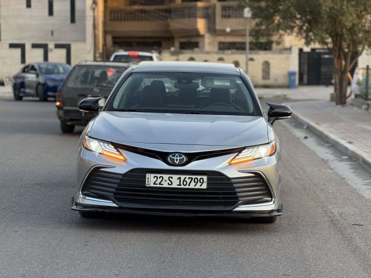 𝐓𝐎𝐘𝐎𝐓𝐀 𝐂𝐀𝐌𝐑𝐘-𝐗𝐋𝐄
تويوتا كامري (XLE) موديل : 2023 
السيارة مرقمة اربيل تحويل للمشتري   
اللون : مميز سلفر
السيارة بجمها كبس برغي ممفتوح بي
حادثها خلفي باب مبدل ومصبوغ   + التمكة من فوك بيها طخه وانصبغت +  صبغ بالصندوك قليل / 
السيارة مبدل بيها فقط باب الباقي كله بلادي
حجم المحرك : V4  2.5L 
المواصفات 
: 𝐗𝐋𝐄 معروفة  فول مواصفات للاخير
 مواصفات/
فتحة سقف بنوراما 
كيــــج الكـــترونـــي
شاشة كبير لمس(𝐉𝐁𝐋)
سيتم سماعات (𝐉𝐁𝐋)
شحن وايـــر ليـــس
كــــاميــــرة
ابواب  بصمة
بصمة تشغيل 
تشغيل عن بعد
هاند بريك بصمة
اوتو هولد (𝐀𝐔𝐓𝐎 𝐇𝐎𝐋𝐃)
اوتو ستارت (𝐀𝐔𝐓𝐎 𝐒𝐓𝐀𝐑𝐓)
اوتو ستوب (𝐀𝐔𝐓𝐎 𝐒𝐓𝐎𝐏)
رادار امامي (تحديد مسار)
‏‎رادار جانبي (نقاط عمياء)
‏‎رادار خلفي (التحذير من الاصطدام)
‏‎حساسات امامي
‏‎حساسات جانبي 
‏‎حساسات خلفي 
نظام (𝐄𝐂𝐎)
نظام (𝐍𝐎𝐑𝐌𝐀𝐋)
نظام (𝐒𝐏𝐎𝐑𝐓)
مانع انزلاق+𝐀𝐁𝐒
تحكيمات استيرن
استيرن هيتر
كشنات جلد
كشنات كهربائي
كشنات هيتر
تبريد مركزي
لايتات (𝐋𝐄𝐃) ليـــد عدسة زينون
بكلايتات (𝐋𝐄𝐃) ليـــد
ويـــل كـــروم 
واتساب   + ☎️ ***********  
عنوان📍بغداد / الكرخ حي الجهاد الاطباء 
سعرها 208 ورقة
