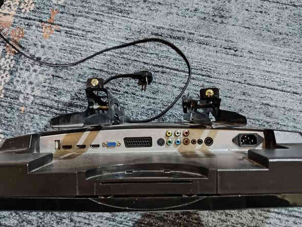 سلام عليكم
شاشه مستعملة 
سعره 75وبيها مجال 
مكان زبير 
***********
