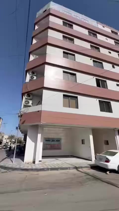 شقة طابق اول للإيجار ركن زيروو جديدة مصعد شغال ٢٤ ساعة الاعظمية مجاور جامع الأنبياء ومستشفى دجلة تحتوي ع غرفتين وصالة ومطبخ وخدمات الايجار ٦٥٠ قفل عائلة فقط
للاستفسار والطلب 
***********
