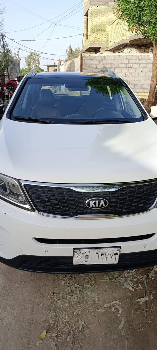 سياره سورنتو
خليجي موديل 2014
موصفات بنرامه 
حساسات امامي وخلفي 
بصمه مانع نزلق 
سياره مكفوله 
بس بيه بارد شويه
استفسار ***********
