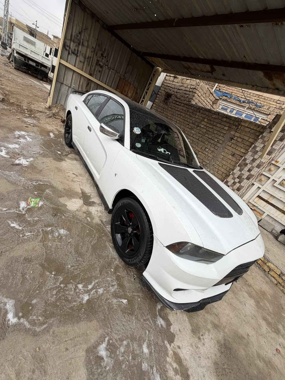 السلام عليكم اخوان 
جارجر مديل14اصل 
كص جنطه /لحيم باجات
متوام كامله رقم وسنويه طبق الاصل شرط حاسبه
بيع فقط
سياره جهازه ع اخر حبايه مكينه كير حداديه 100/100
بيه صالنصات شادهن 10وراق ع ريمونت 
كهربائياته كله شغاله 
دواخل جلد كسر جيس 
تخم تاير بيه
تبريد /تدفائه 
سياره جاهزه كل نقص مابيه 
مكاني العماره/مركز المدينه 
***********
السعر58$
