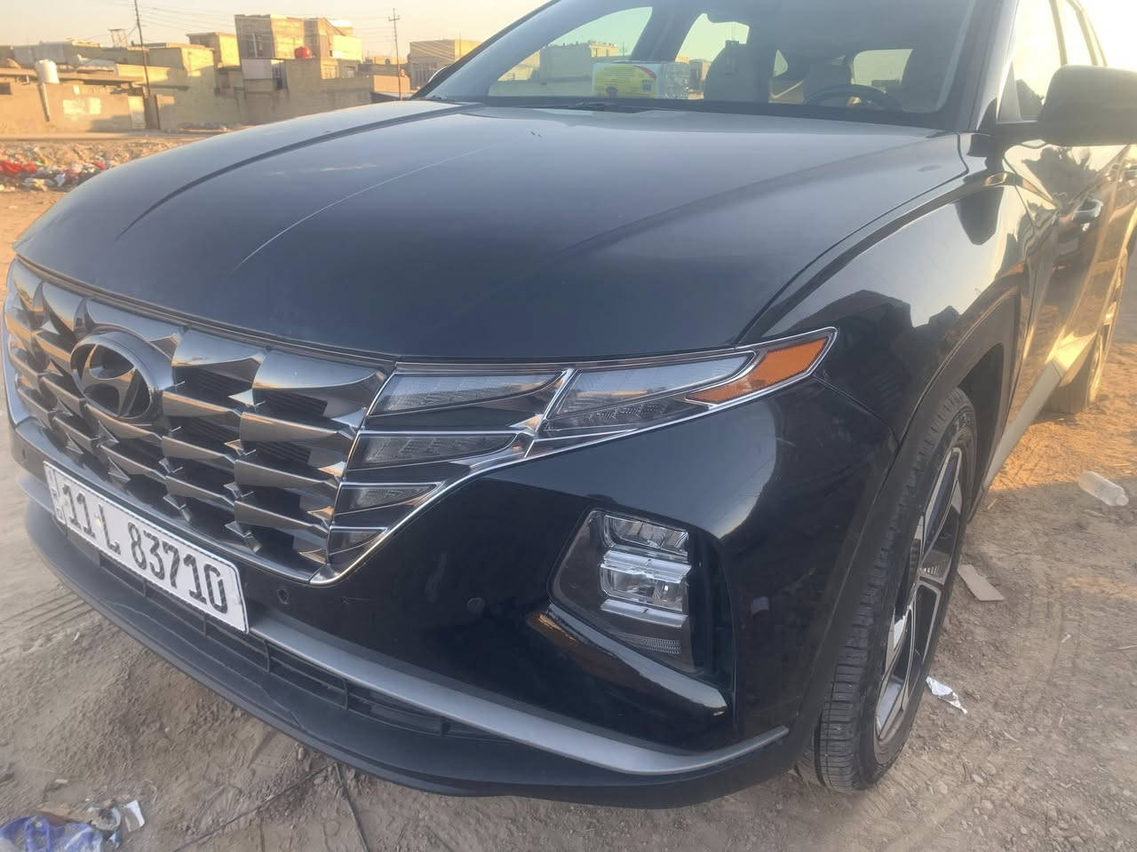 ?موديل : 2024 رقم بغداد  
فئة  :  SEL 
سعة المحرك : 2.5 : 
كشن جلد ابيض 
-بصمه تشغيل
-بصمه ابواب
-تشغيل عن بعد 🔁 
-رادار امامي قياده اليه
-تبريد قطعتين
- كشنات كهرباء 
-رادارات خلفية  
-شاشه كبيره
-رادار جانبي في المرايا
- نظام مساعدة عدم الانحراف عن الطريق 
-نظام carplay 
- شاشة وسطية كبيره 
- نظام النقطة العمياء ( حساس مرايا جانبيه)
- هاند بريك بصمة 
-اوتو هولد
-فتح صندوق تلقائي عند التقرب
-نظام توقف تلقائي عند الرجوع
- كاميرا   بدقة عالية 
- نوع المقاعد: كهربائي  -  
- المصابيح: - إضاءة ليد- ليزر
والعديد من الاضافات الاخرى 
السياره مكفوله من ضربة شواصي و بدنه 
___
****
السعر 175 
الموقع بغداد حي العدل 
***********
***********
صور الحادث بالتعليقات
