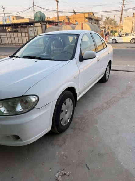 السلام عليكم 
نيسان سني 2010 ياباني 
مكفوله من الضربه والصبغ 
كير مكينه مكفولات ماشيه 92الف 
بيها فقط بارد بل صندوك داخل السياره جديد 
رقم السياره بغداد ومكانها بغداد الطالبيه والسياره بسمي 
الــســـعـــر (115$) الاستفسار ***********
