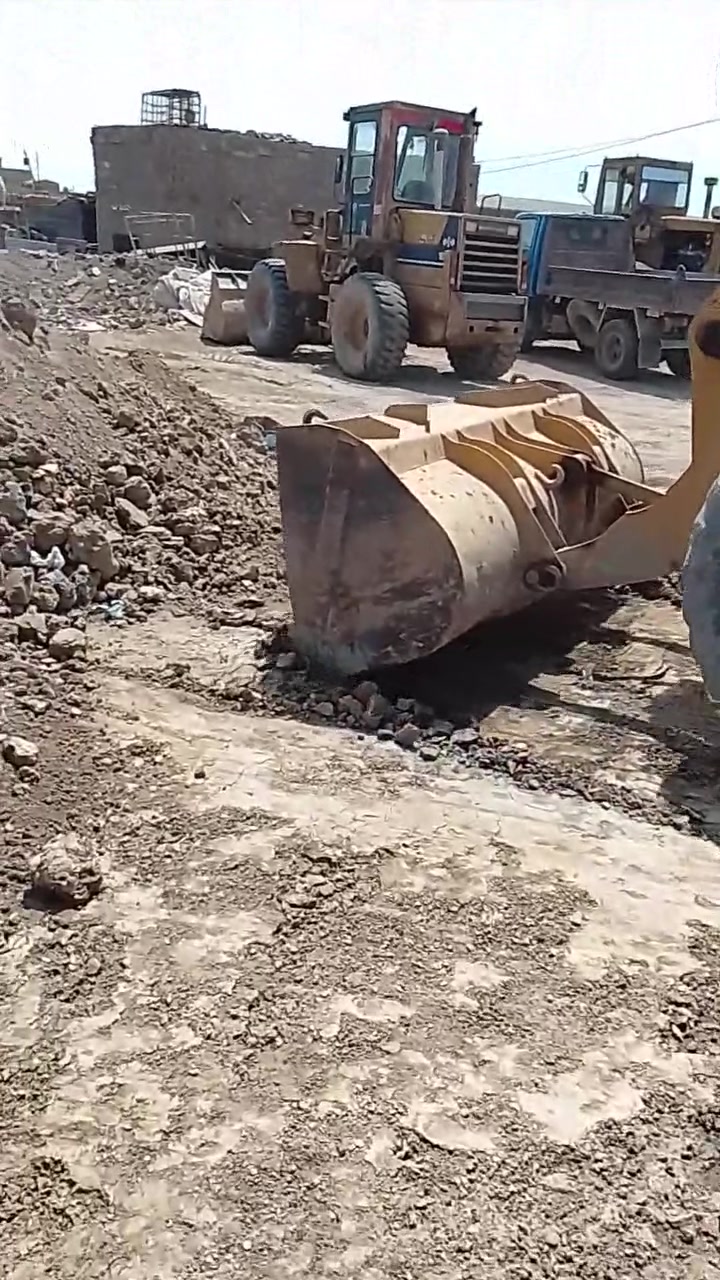 السلام عليكم شفل كوماتسو حجم 100 رقم بغداد انكليزي
شفل جاهز للشغل مكفول كفاله عامه السعر 180 وبي مجال

***********
