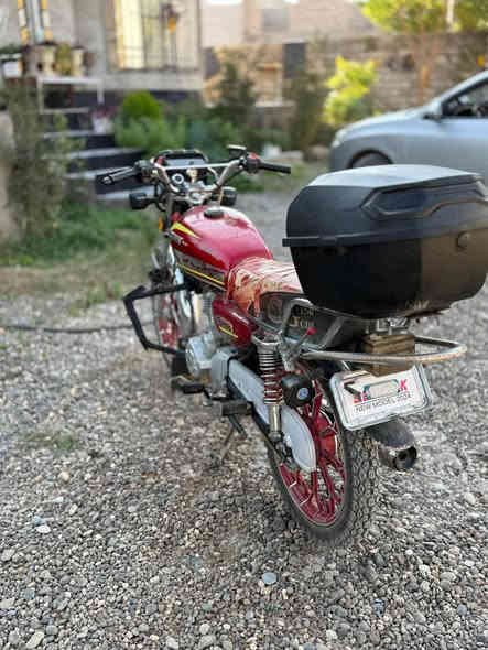 السلام عليكم
موطور سونك للبيع او مراوس حسب القناعه

الماطور مرتب وتايرخلفي جديد وامامي مال شركه

موديل2025 السعر750قفل
***********
