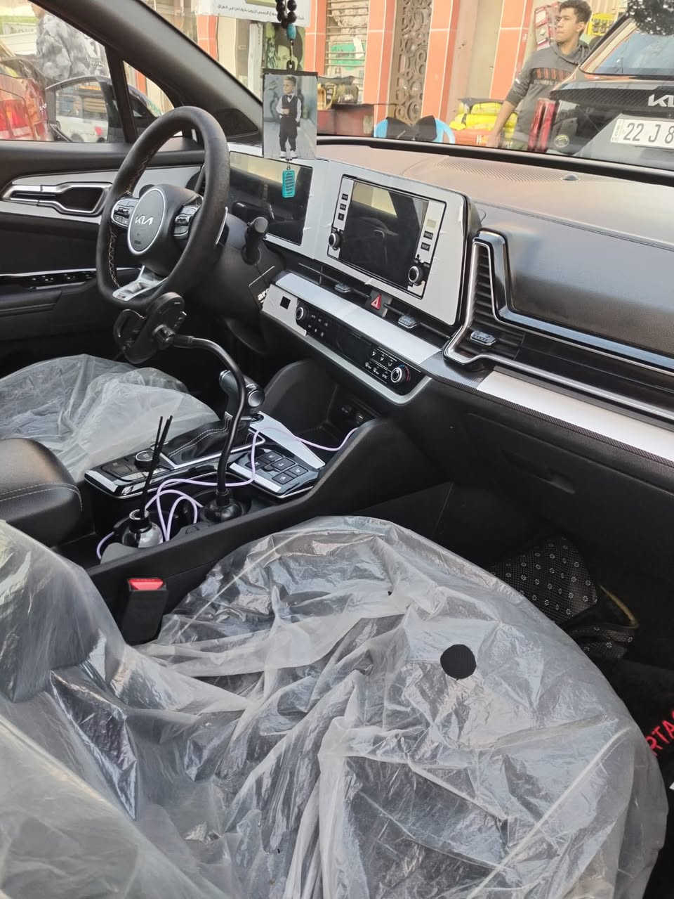 السلام عليكم كيا سبورتج جي تي لاين 2025
السياره بحاله الوكاله والضمان 
ماشيه 21 الف
فول مواصفات 1/1 
كشنات جلد / كشنات كهرباء ⚡️/ تدفئة تبريد
محرك 2000
بنوراما
تحكم ستيرن 
شاشه 
ومعروفه مواصفات ال جي تي لاين 
السياره رقم دولي هزه وسنويه جدد
السعر 260 وبيها مجال بسيط 
عنواني بغداد الدوره /*********** (مكلف ب النشر)
