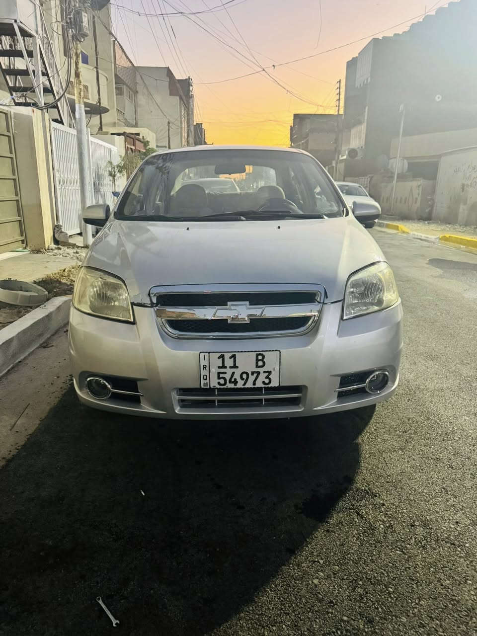 السلام عليكم
دايو ٢٠٠٧
رقم بغداد بسمي + هزه جديده
محرك ١٦٠٠ مسكر
شاشه 
كامره
تبريد ثلج 
داخل صاج اصل 
تخم تاير 
كهرباء كله شغال 
كيجات كله شغال
السياره حلوه خير من الله 
استخدام شخصي مال بيت فقط 
السياره خليجيه وصار بيها جراد وبيها 
ظربه بل جاملغ الخلفي مصبوغه  احزام
مكانه بغداد السيديه او الدوره شارع ٦٠
السعر ٥٤ وبيها مجال 
الرقم ***********
