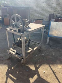 مثرامه فلافل استعمال قليل كهربائيه عنوان بغداد الدوره  ٠٧٧٠٦٨٩٩٦٠٩