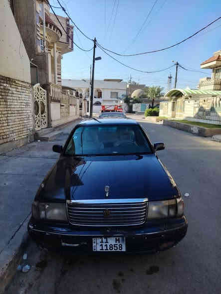 سلام عليكم للبيع كراون راس الثور تكم موديل 1999 فول خمس دكم السياره مكفوله كفاله عامه من الكص النقل جثه عيب الشرعي  كير مكينه تبريد امامي خلفي حداديه مكفوله بيها تكحيل مكينه 3000 فيفيتي رقم بغداد الجديد مكان السياره بغداد الحريه الدولعي ***********  .   *********** السعر 105 وبيها مجال حك الجيه  ما متواجد فيس شراي خابر عباس حمزة محمد فواد
