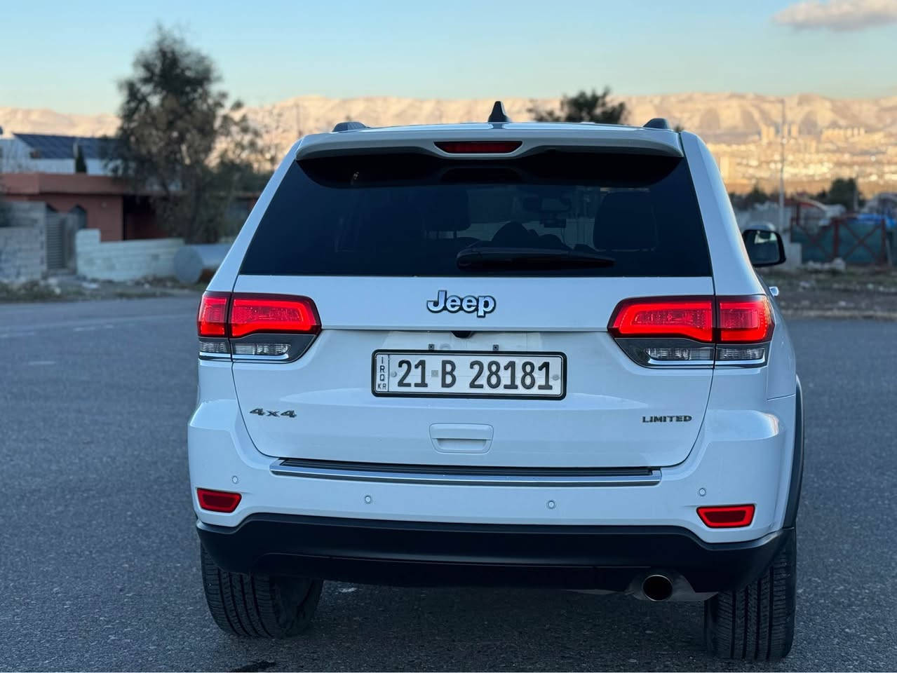 جێب ٢٠١٨ لمیتد فول  کوشن گەرم و سارد 
پانۆراما
دەبڵ ئەکسل
بێ بۆیاخ کلین تایتل
٨٠.٠٠٠ میل رۆشتووە 
حساب کە سفرە زۆر پاک و جوانە 
***********
٢٨٥ و معامەلەیە کەم السليمانية, العراق
