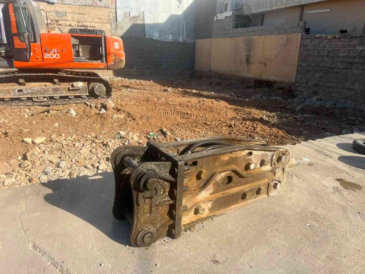 جك دقاق للبيع حجم 1500 مامفتوح مع مامل ملحقاته سعر 36 وبي محال ***********
