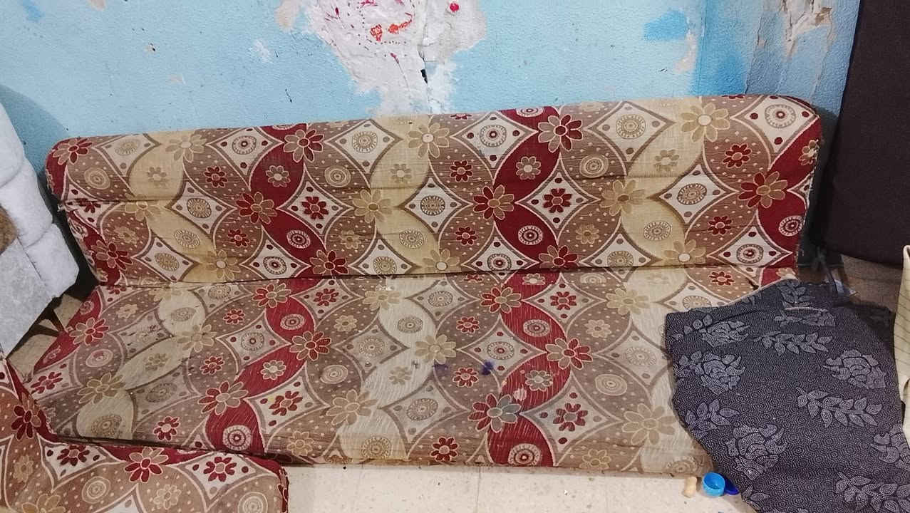سلام عليكم عندي ديوان للبيع مستخدم بسعر مناسب ٥٠ او٤٥ بس يحتاج غسل ماخذته ب٤٥٠


**إذا كنت صاحب هذا الإعلان وتريد حذفه لأي سبب، رجاءا أرسل رسالة إلى الدعم الفني**